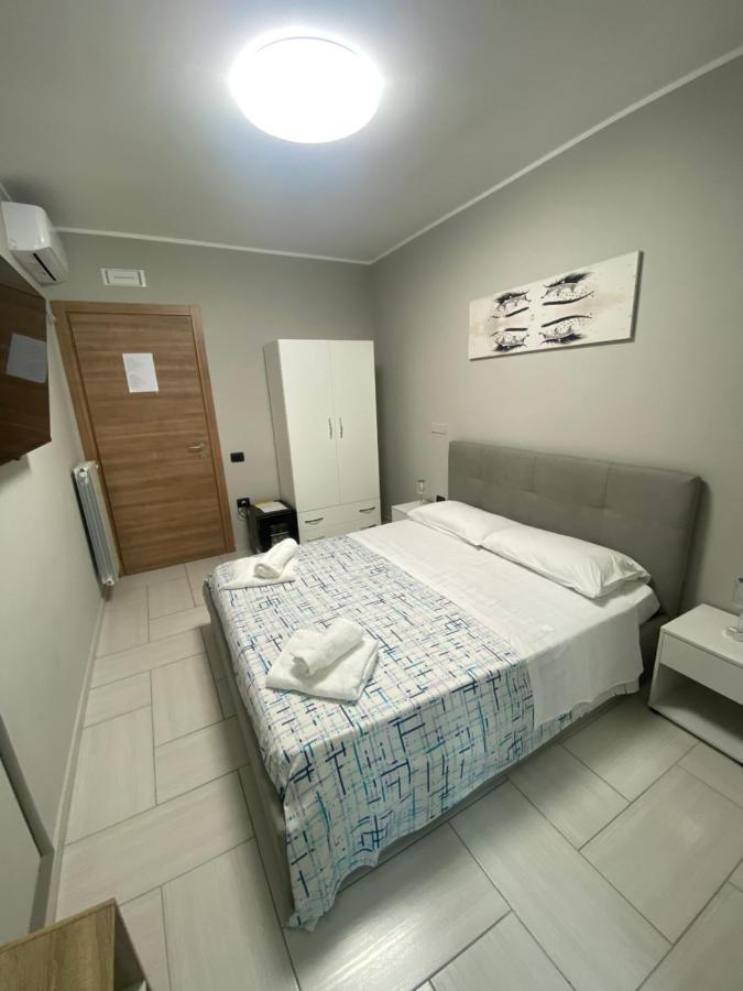 Casa Giuly 181 Bed & Breakfast Наполи Екстериор снимка