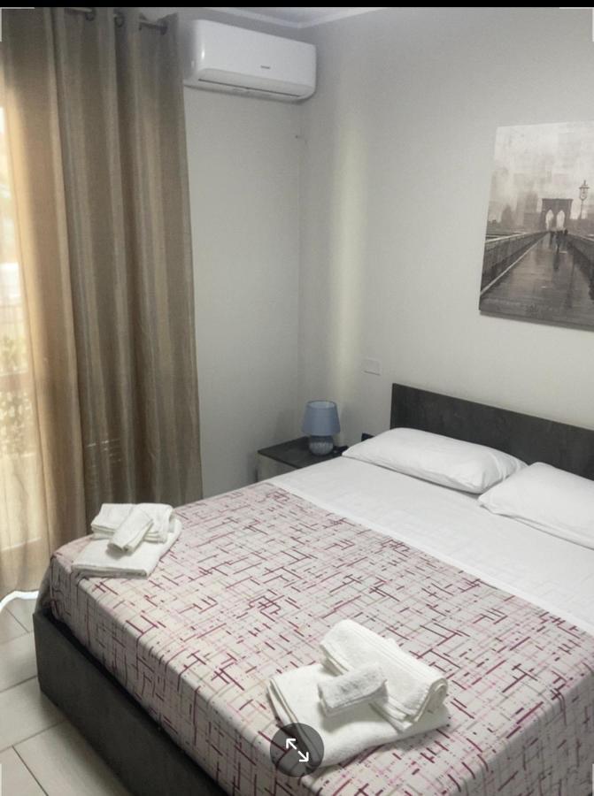 Casa Giuly 181 Bed & Breakfast Наполи Екстериор снимка