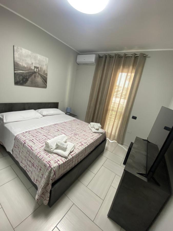Casa Giuly 181 Bed & Breakfast Наполи Екстериор снимка