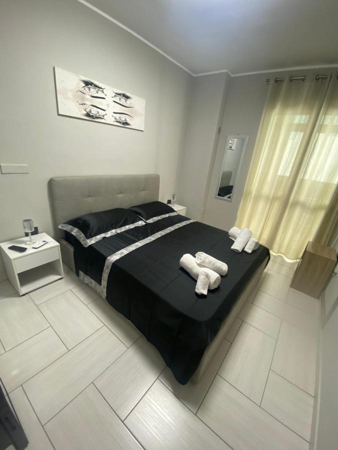 Casa Giuly 181 Bed & Breakfast Наполи Екстериор снимка
